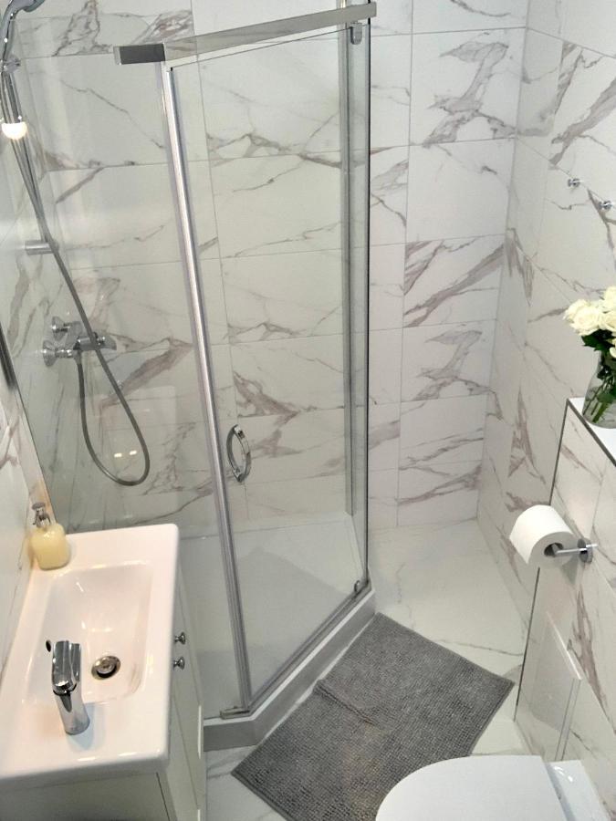 Hotel, Apartament Pod Zlotym Lwem W Samym Centrum Miasta Z Darmowym Parkingiem VII Klodzko Luaran gambar