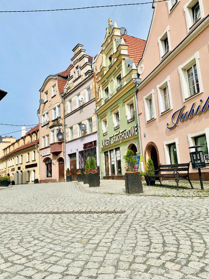 Hotel, Apartament Pod Zlotym Lwem W Samym Centrum Miasta Z Darmowym Parkingiem VII Klodzko Luaran gambar
