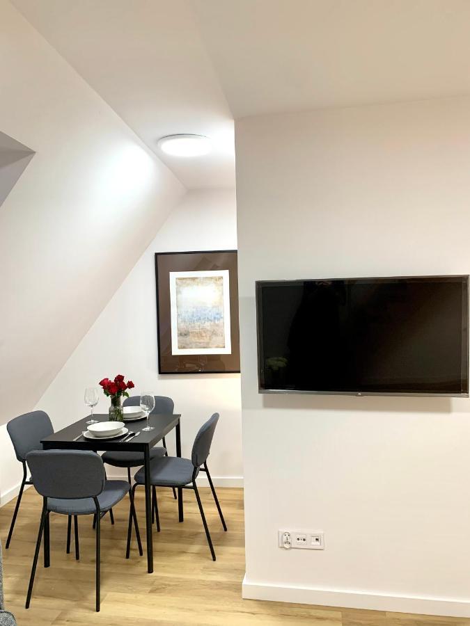 Hotel, Apartament Pod Zlotym Lwem W Samym Centrum Miasta Z Darmowym Parkingiem VII Klodzko Luaran gambar