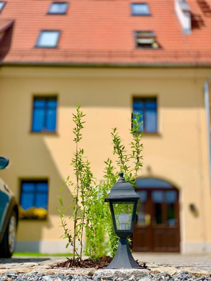 Hotel, Apartament Pod Zlotym Lwem W Samym Centrum Miasta Z Darmowym Parkingiem VII Klodzko Luaran gambar